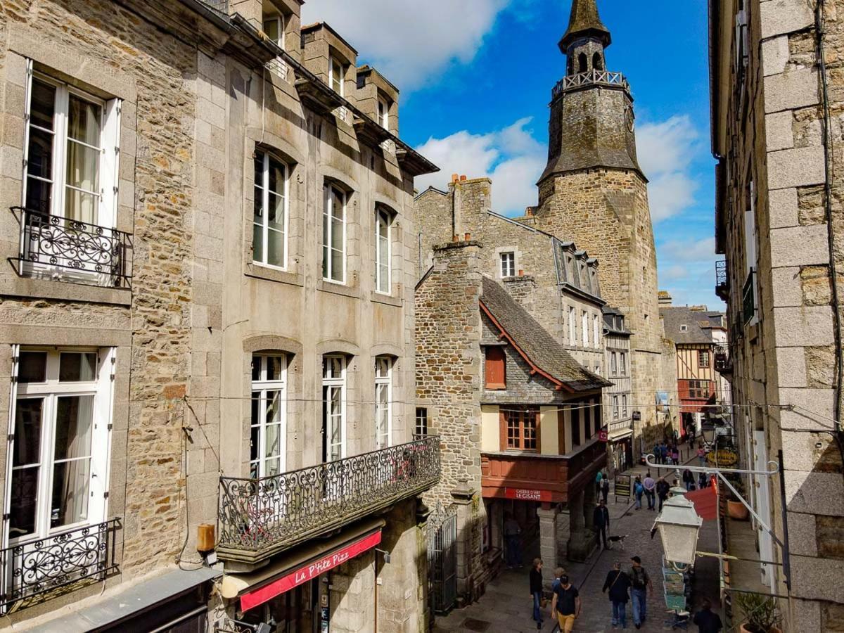 Appartement De La Tour De L'Horloge De دينان المظهر الخارجي الصورة